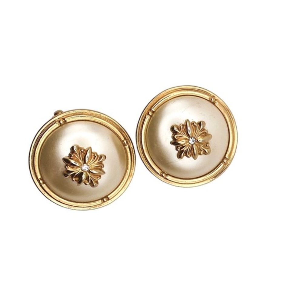 Vintage White and Gold Tone Clip On Earrings